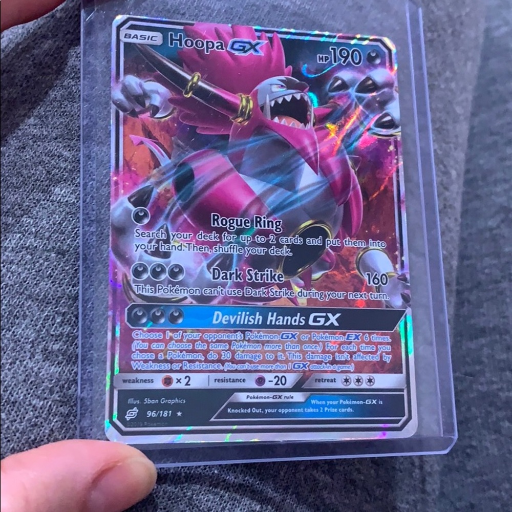 Foil Pokémon Basic Hoopa GX